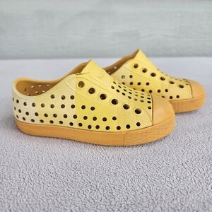 Native Jefferson Toddler SZ C6 Yellow Crayola Slip-On Water Shoes Unisex